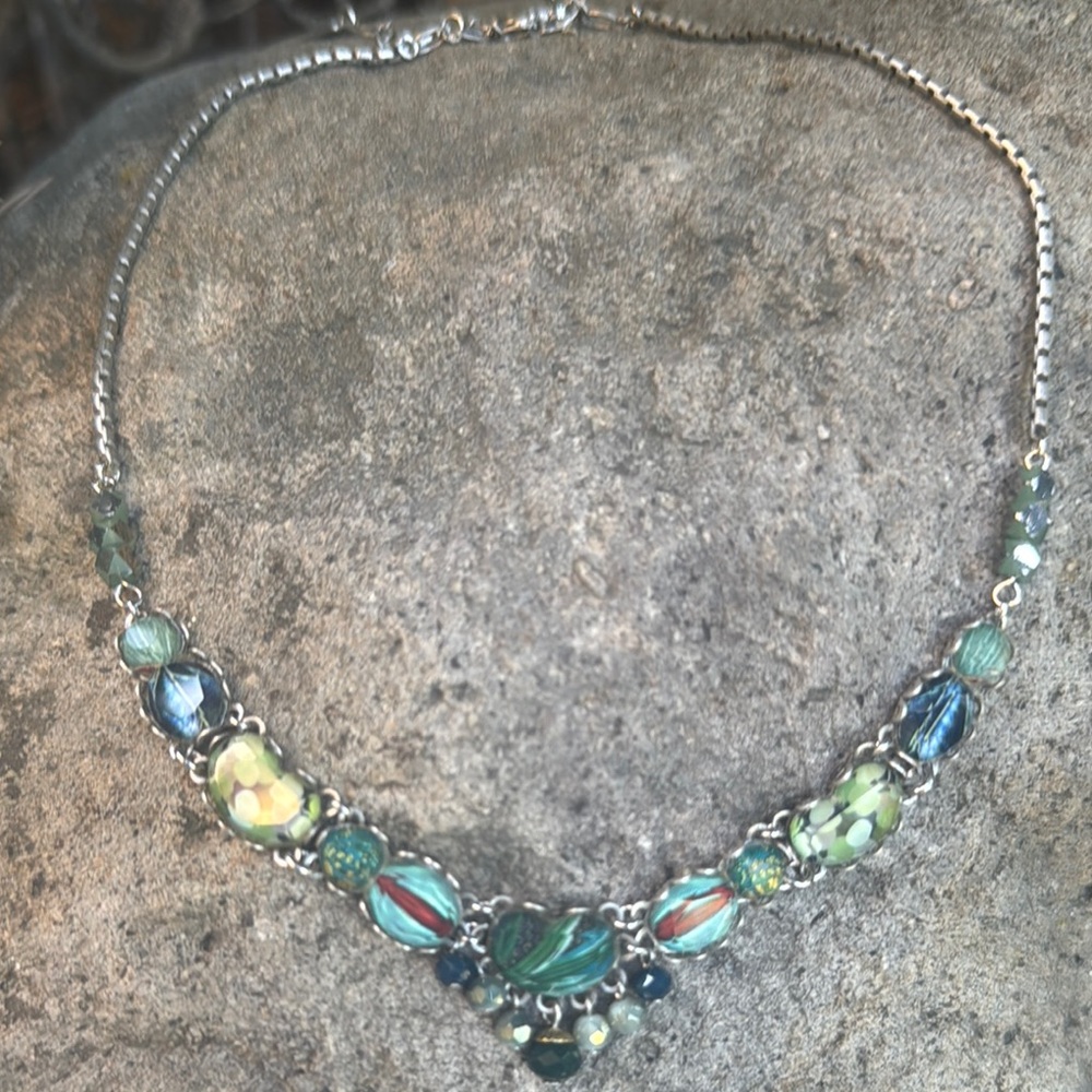 Sundance Green and Silver Necklace with Organic Elegance